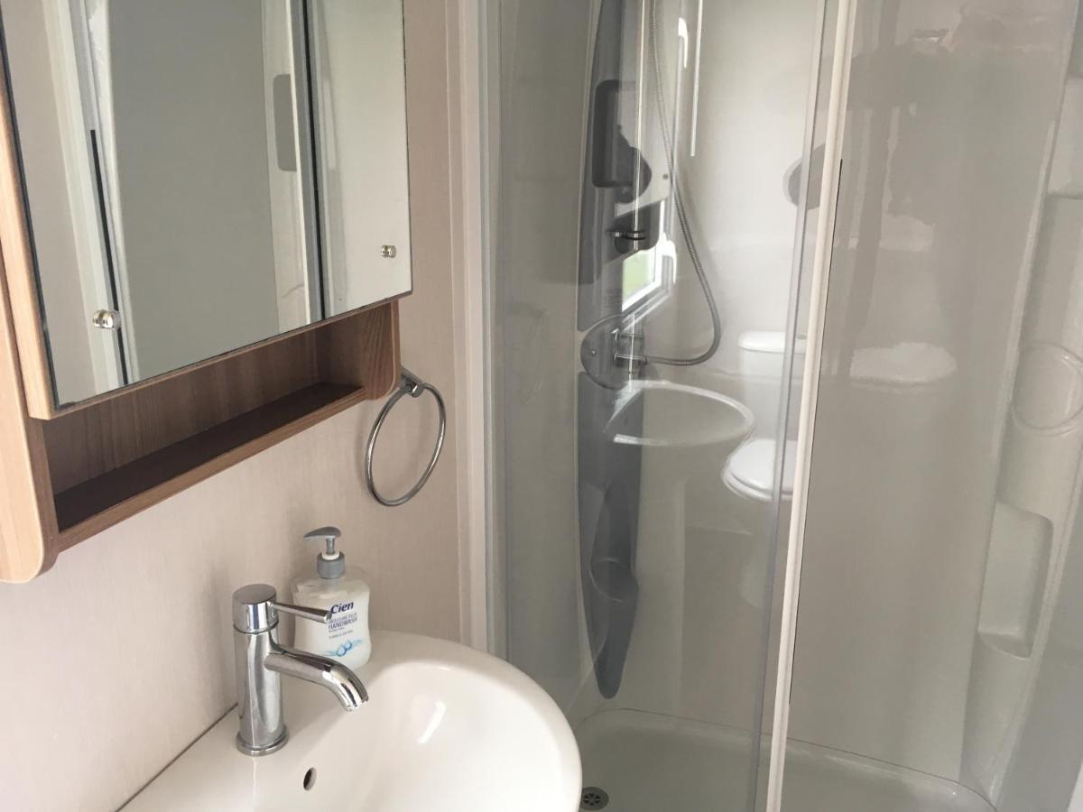 סקארבורו 3 Bedroomed Caravan With Amazing Sea Views! מראה חיצוני תמונה